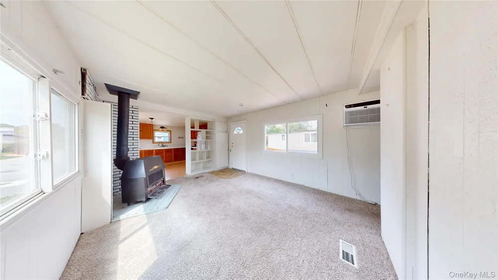 39 Valley Forge Drive Bohemia, NY 11716