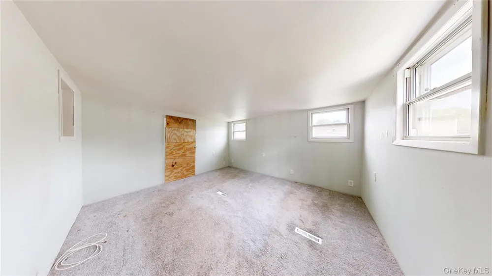 39 Valley Forge Drive Bohemia, NY 11716