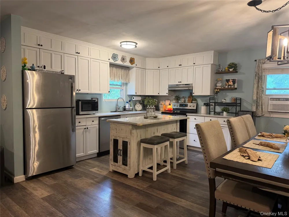 59 Pennant Drive Mastic Beach, NY 11951