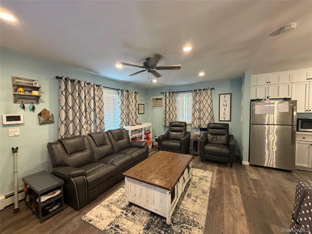 59 Pennant Drive Mastic Beach, NY 11951