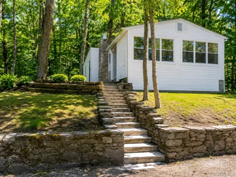 87 Sylvan Trail