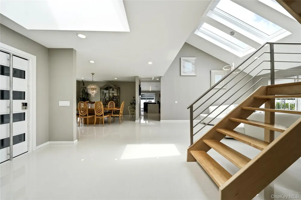 31 Deer Run East Islip, NY 11730