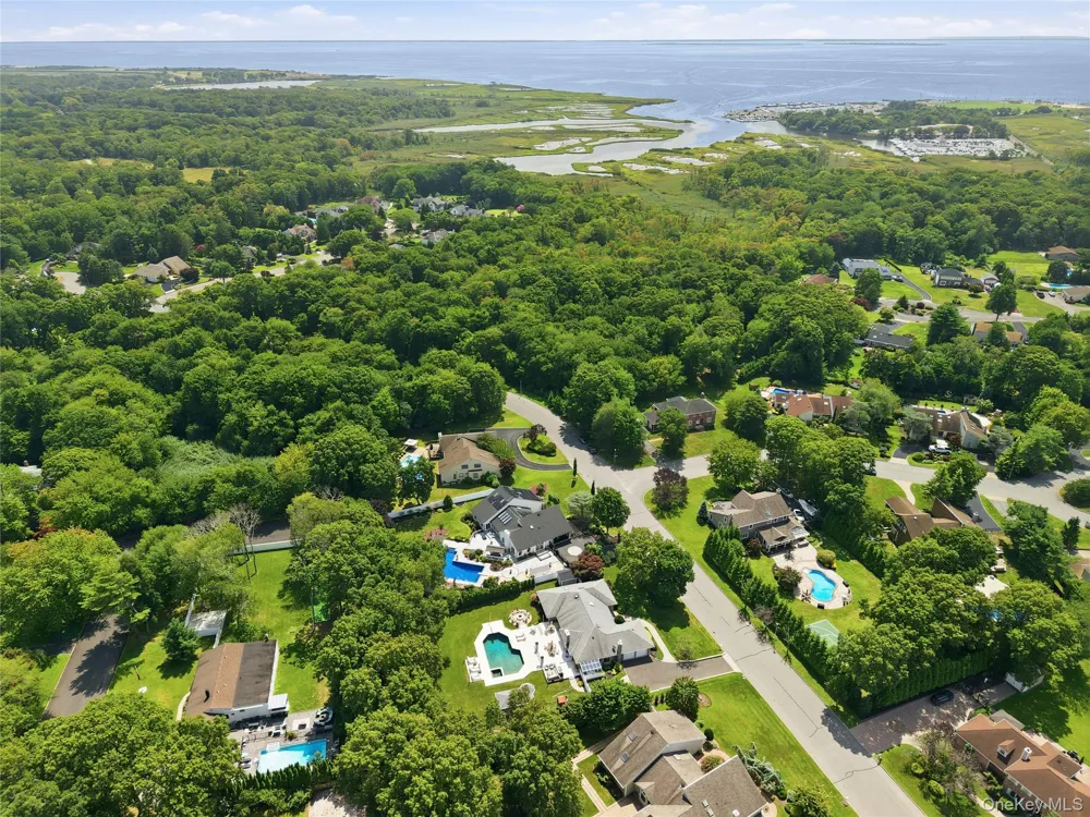 31 Deer Run East Islip, NY 11730