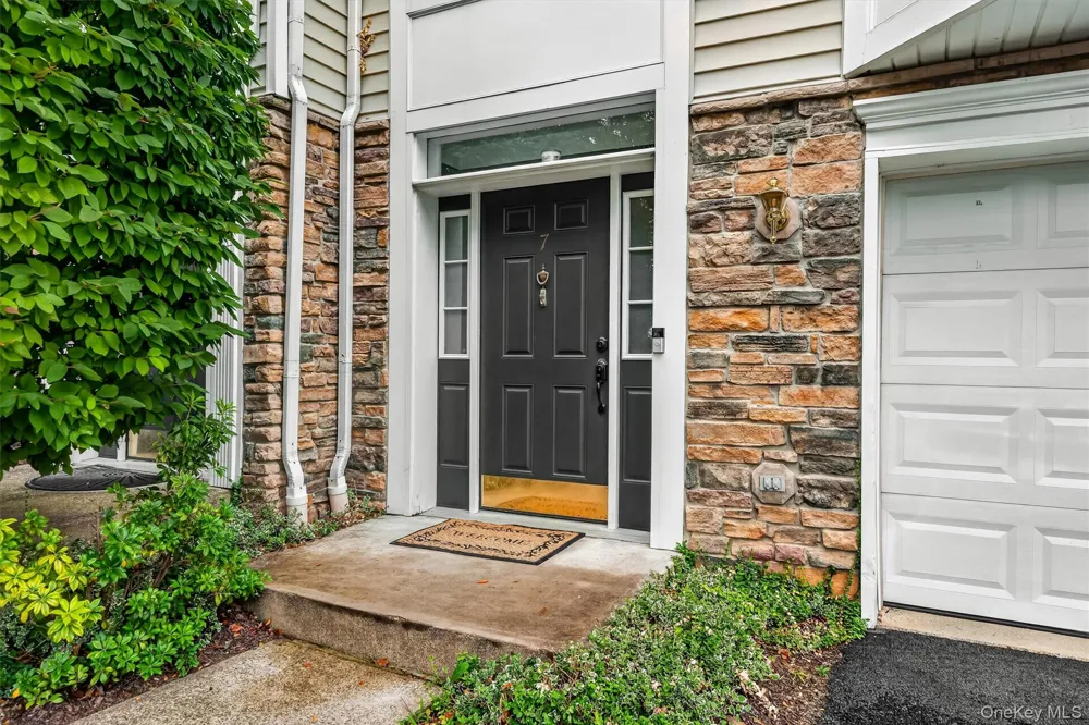 7 Gillian Court Monroe, NY 10950