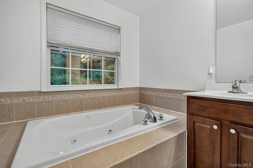 7 Gillian Court Monroe, NY 10950