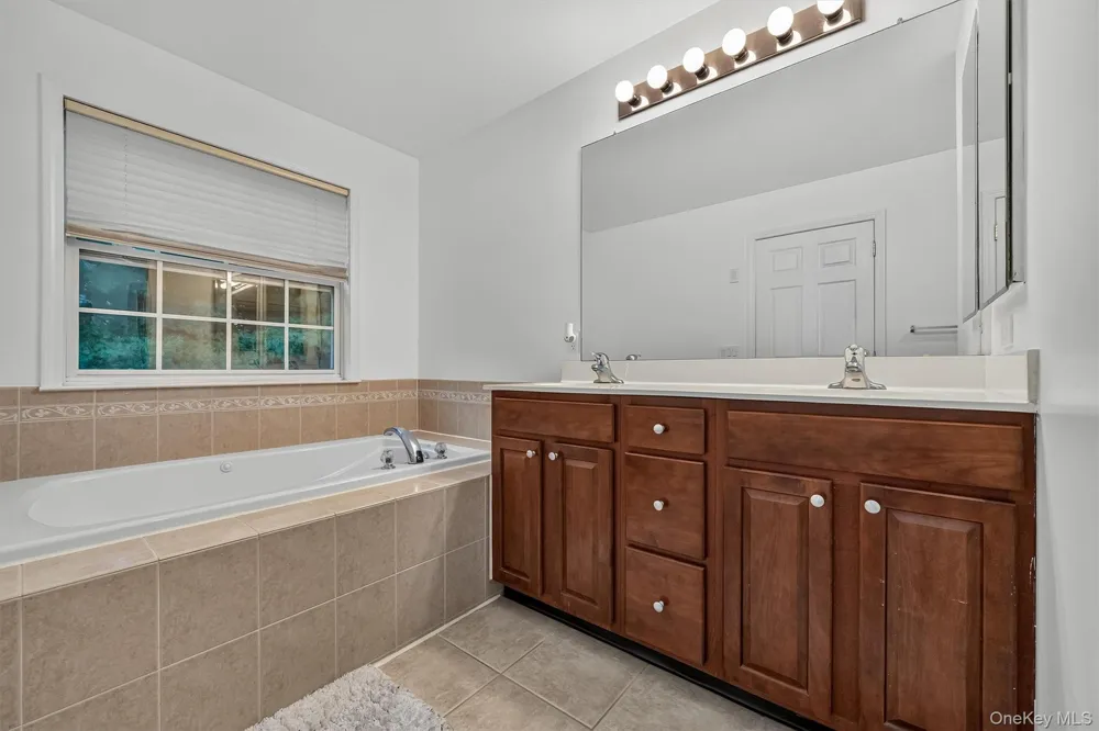 7 Gillian Court Monroe, NY 10950