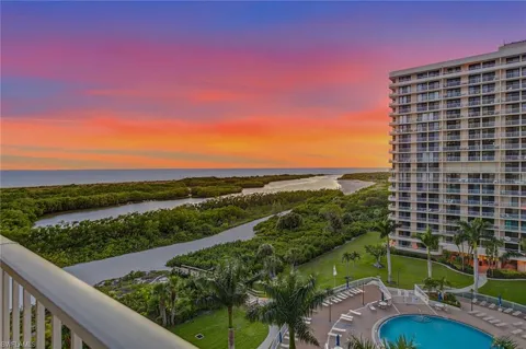 380 Seaview Court #908