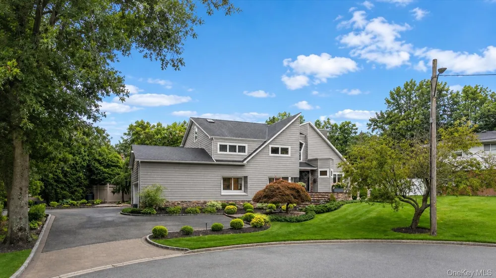 9 Sorgi Court Plainview, NY 11803