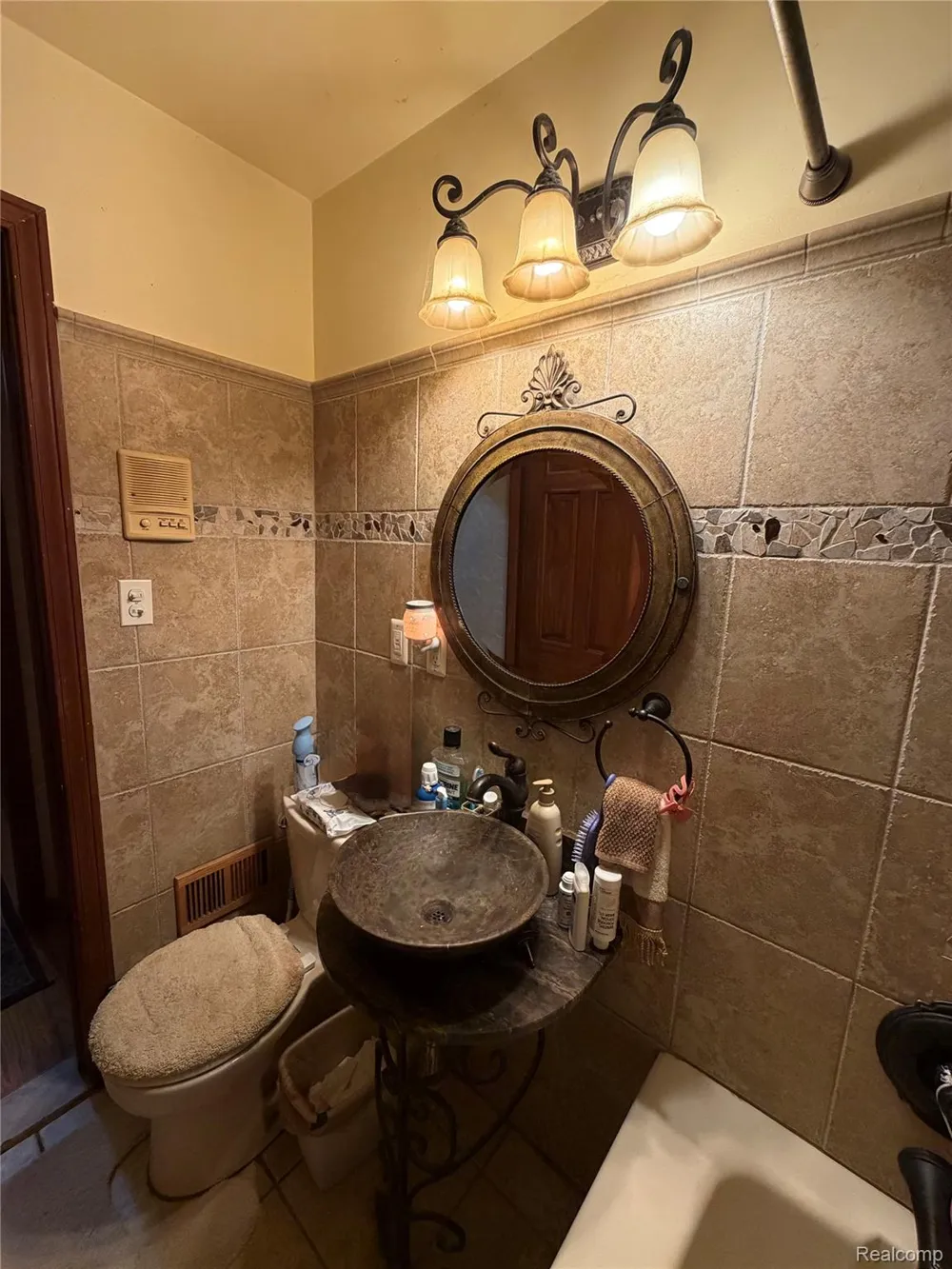 21730 Edna Street Dearborn City, MI 48124