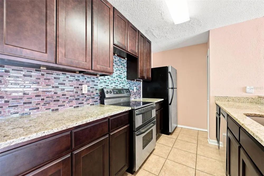 10836 VENICE CIRCLE Tampa, FL 33635