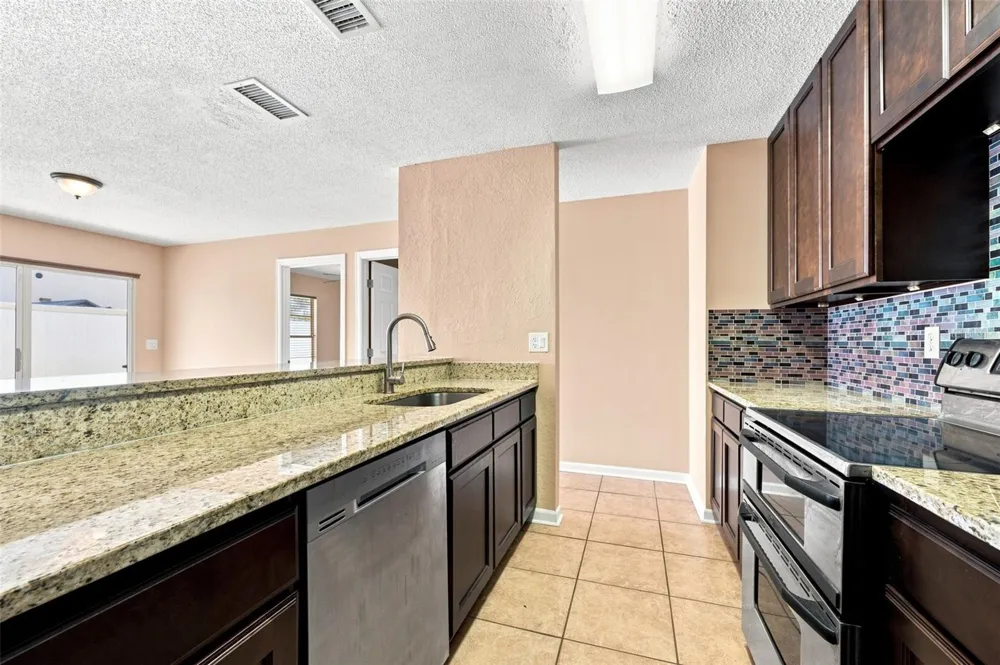 10836 VENICE CIRCLE Tampa, FL 33635