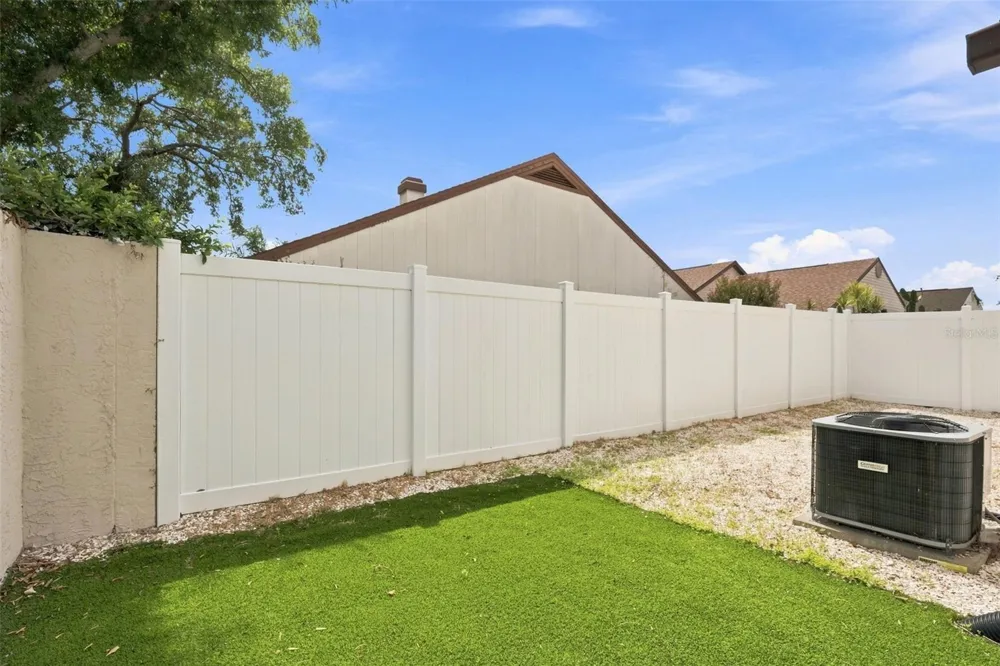 10836 VENICE CIRCLE Tampa, FL 33635