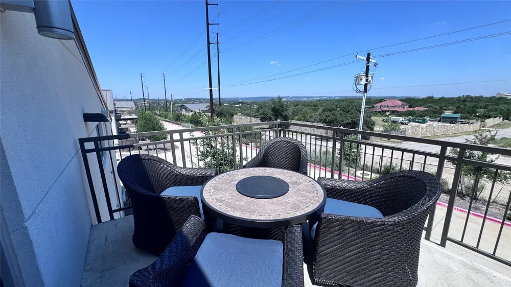 1009 Ranch Road 620 #409 Lakeway, TX 78734