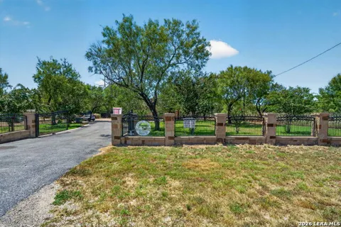 124 County Road 2662