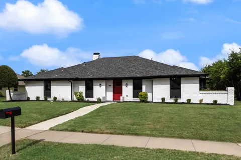 3300 Bandolino Lane