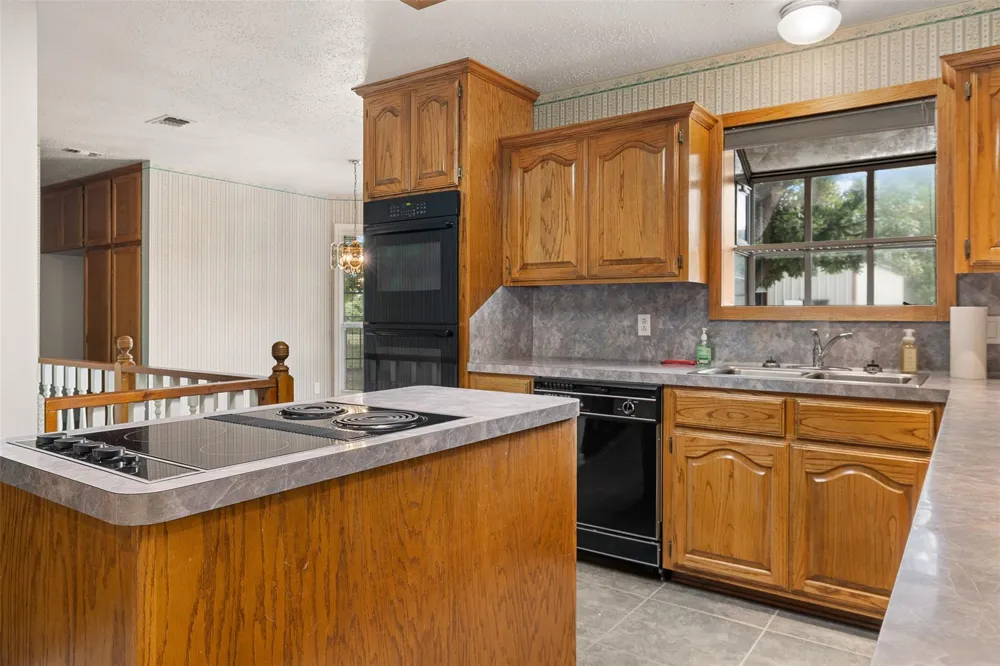 20908 N State Highway 6 Bremond, TX 76629