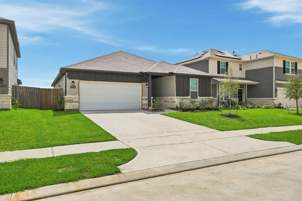 17314 White Peace Drive Waller, TX 77484