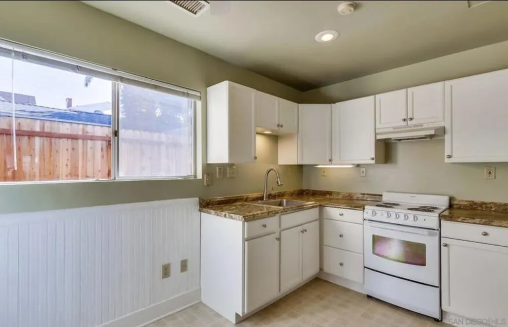 355 19th San Diego, CA 92102