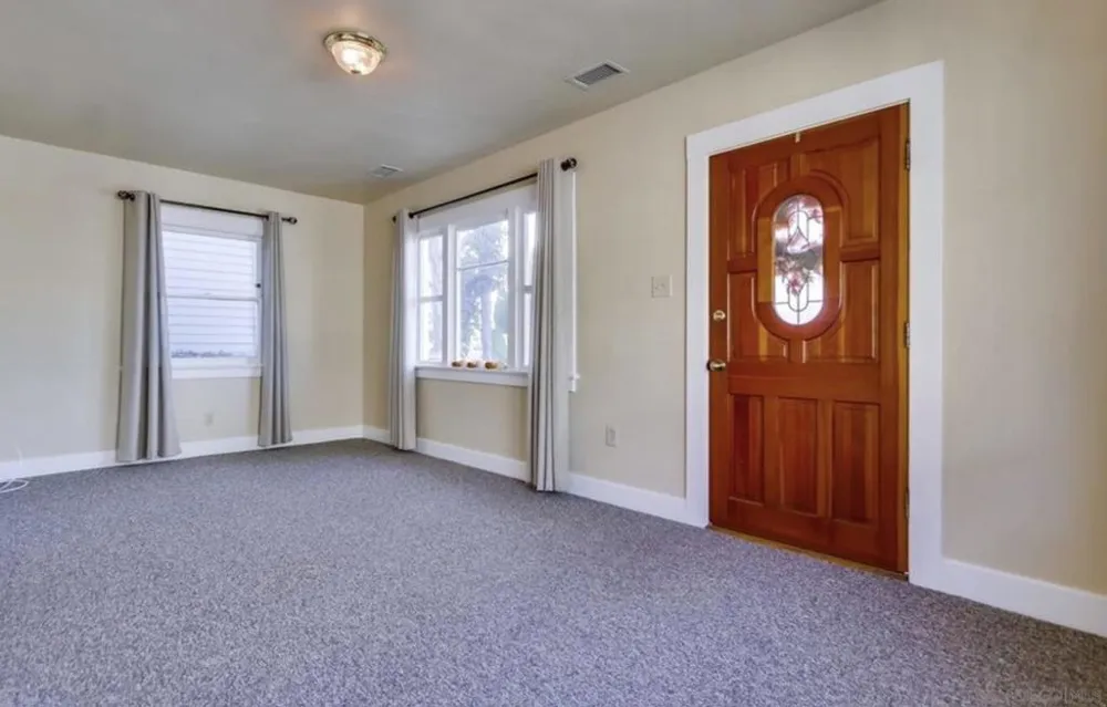 355 19th San Diego, CA 92102