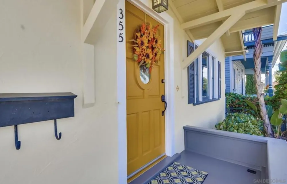 355 19th San Diego, CA 92102