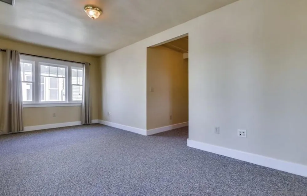355 19th San Diego, CA 92102