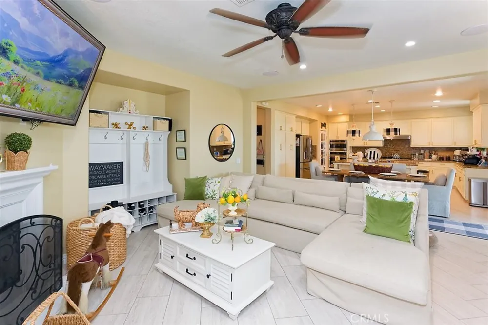 14911 Sunset Gardens Court Victorville, CA 92394