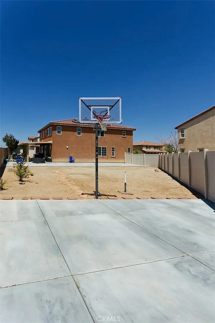 14911 Sunset Gardens Court Victorville, CA 92394