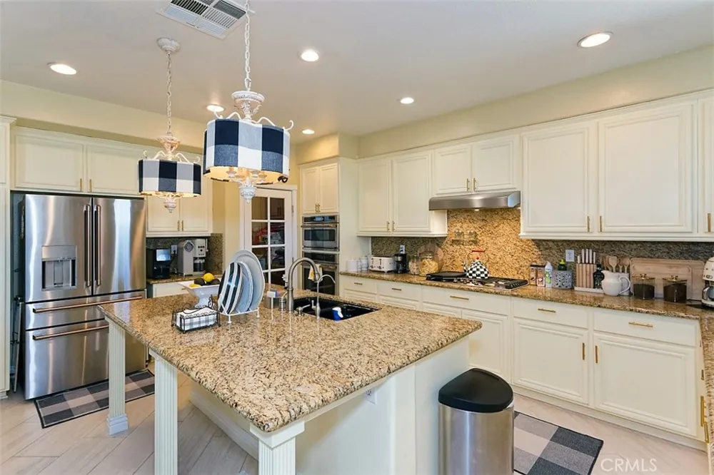 14911 Sunset Gardens Court Victorville, CA 92394