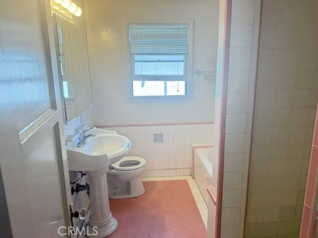 1365 Masselin Los Angeles, CA 90019