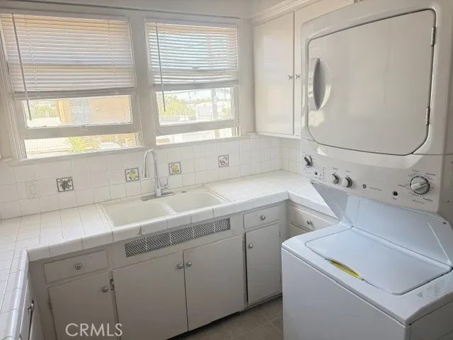1365 Masselin Los Angeles, CA 90019