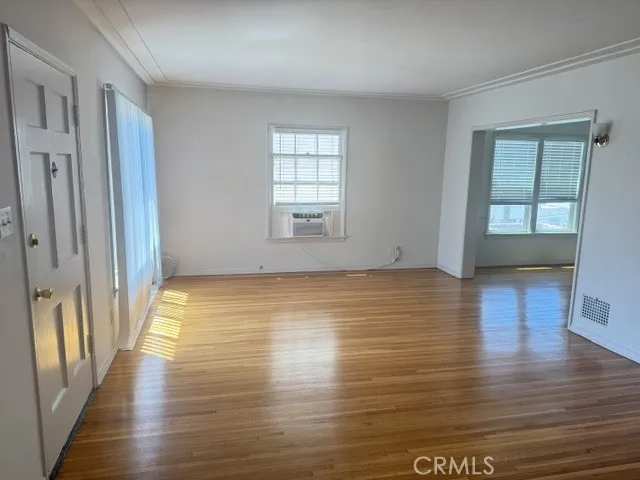 1365 Masselin Los Angeles, CA 90019