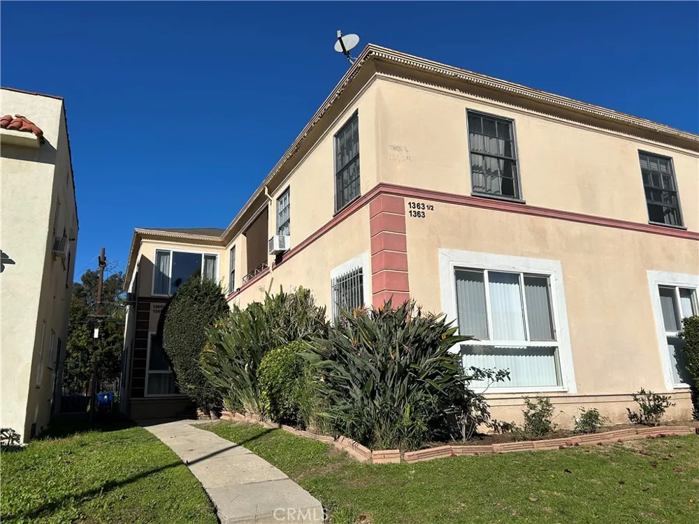 1365 Masselin Los Angeles, CA 90019