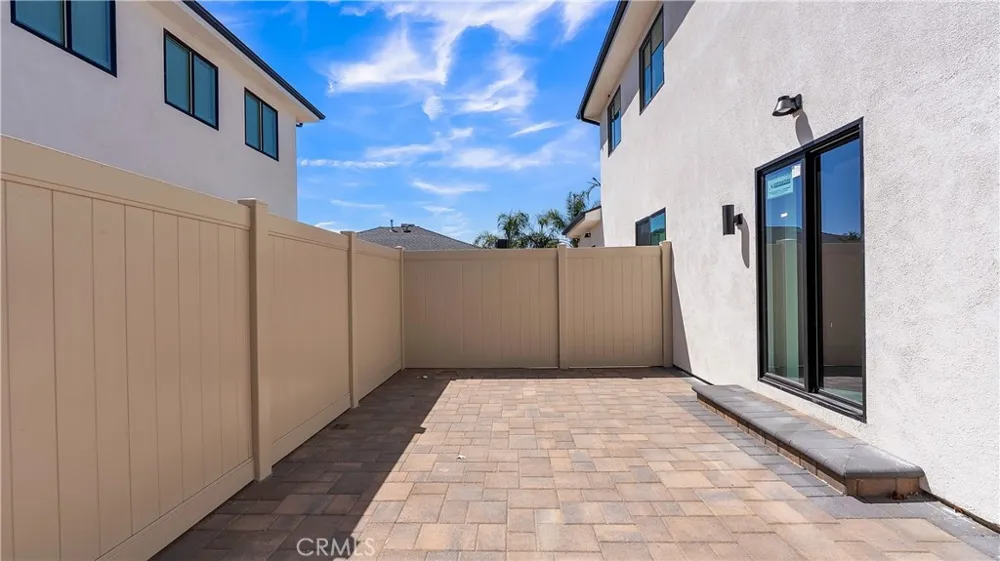7731 Craner Ave Sun Valley, CA 91352