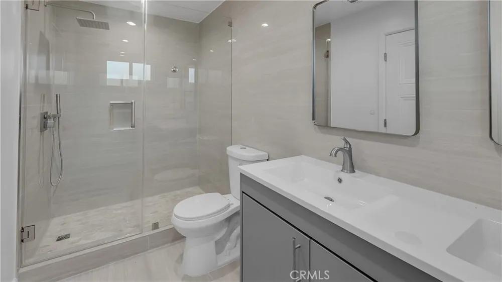 7731 Craner Ave Sun Valley, CA 91352