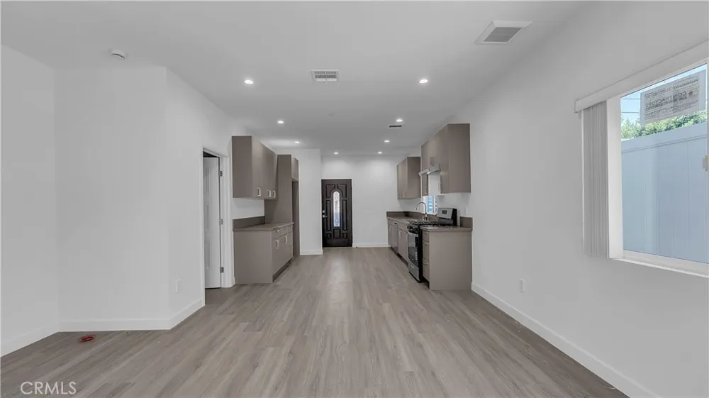 7731 Craner Ave Sun Valley, CA 91352