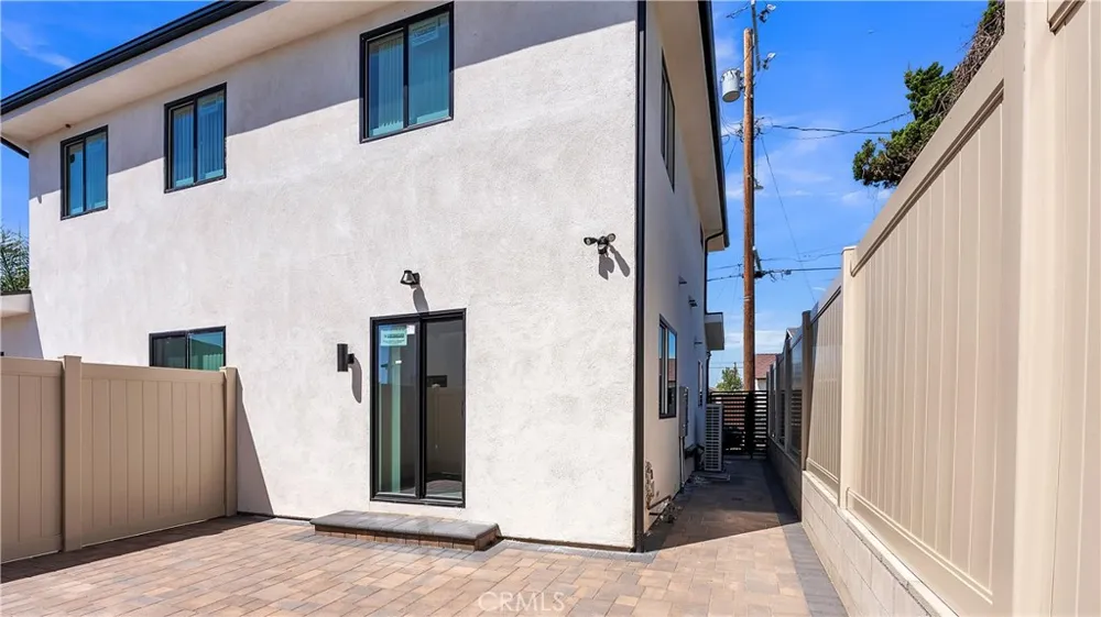 7731 Craner Ave Sun Valley, CA 91352
