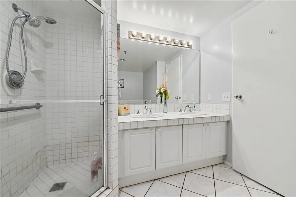 525 E Seaside Way #1109 Long Beach, CA 90802