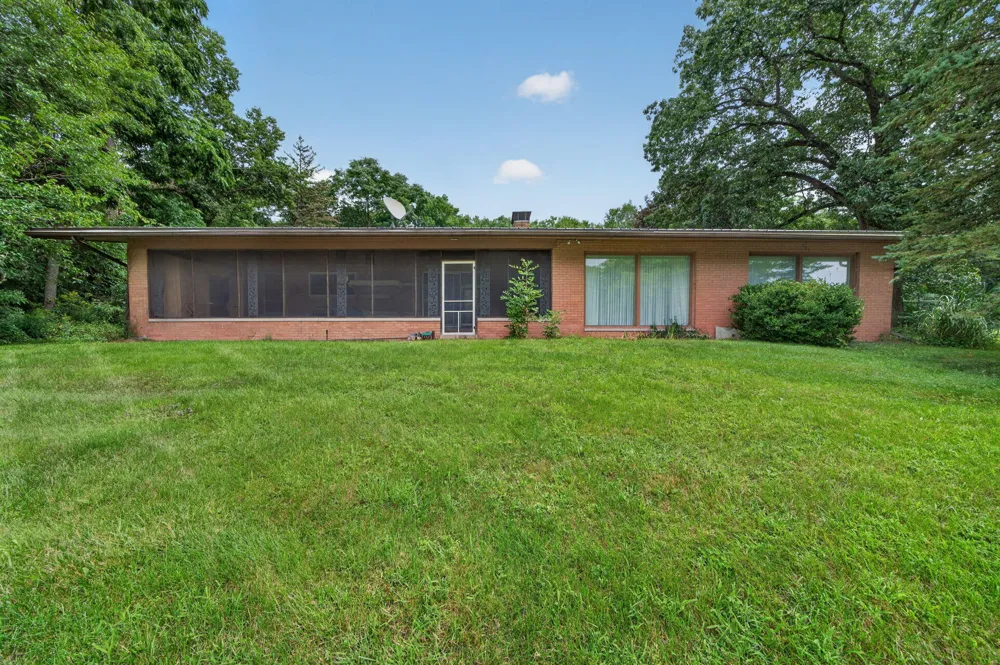 70506 Sunrise Drive Edwardsburg, MI 49112