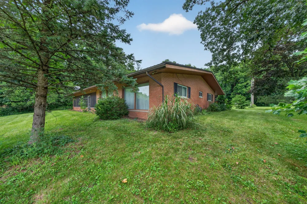 70506 Sunrise Drive Edwardsburg, MI 49112