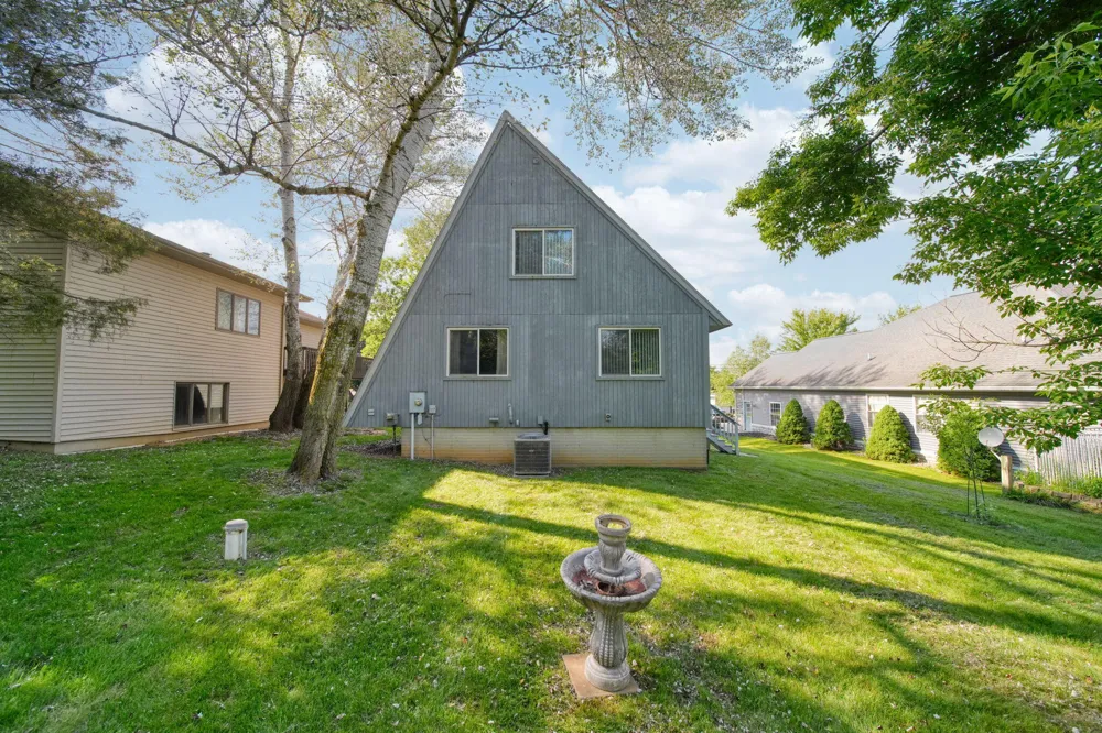 169 Riviera Drive Brooklyn, MI 49230