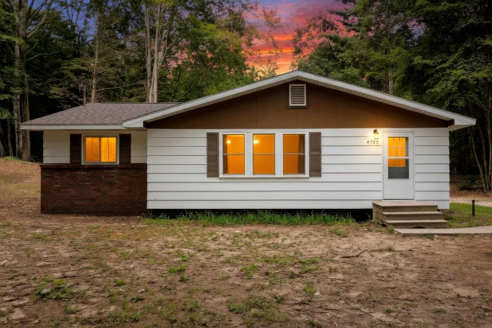 4725 Orshal Road Whitehall, MI 49461