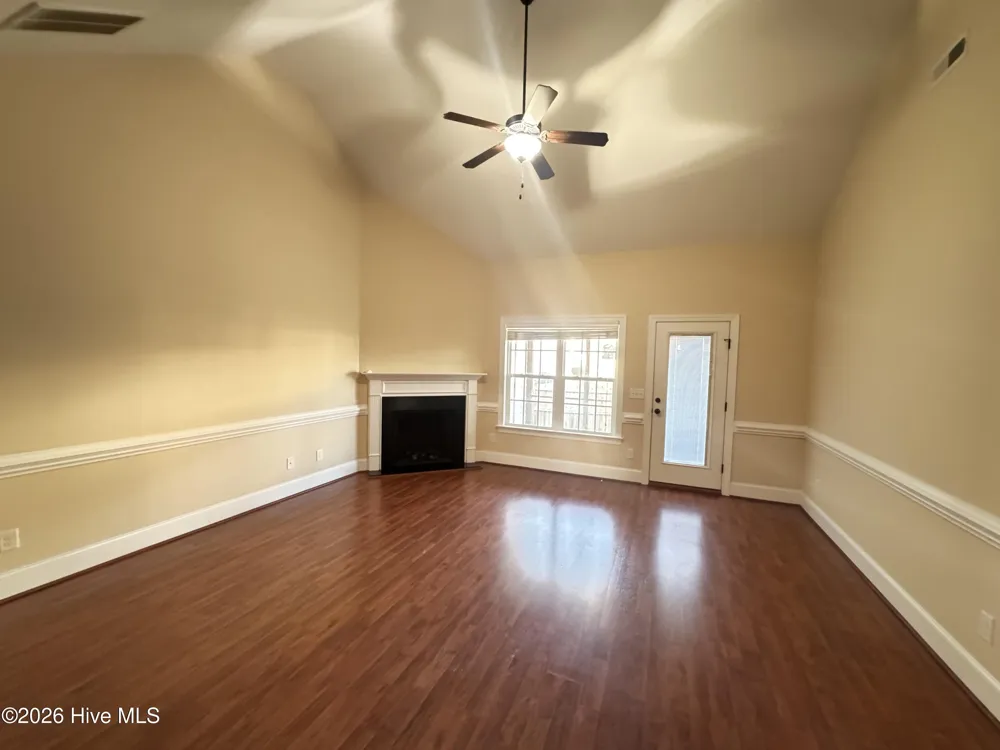 2313 Dovedale Drive #B Greenville, NC 27834