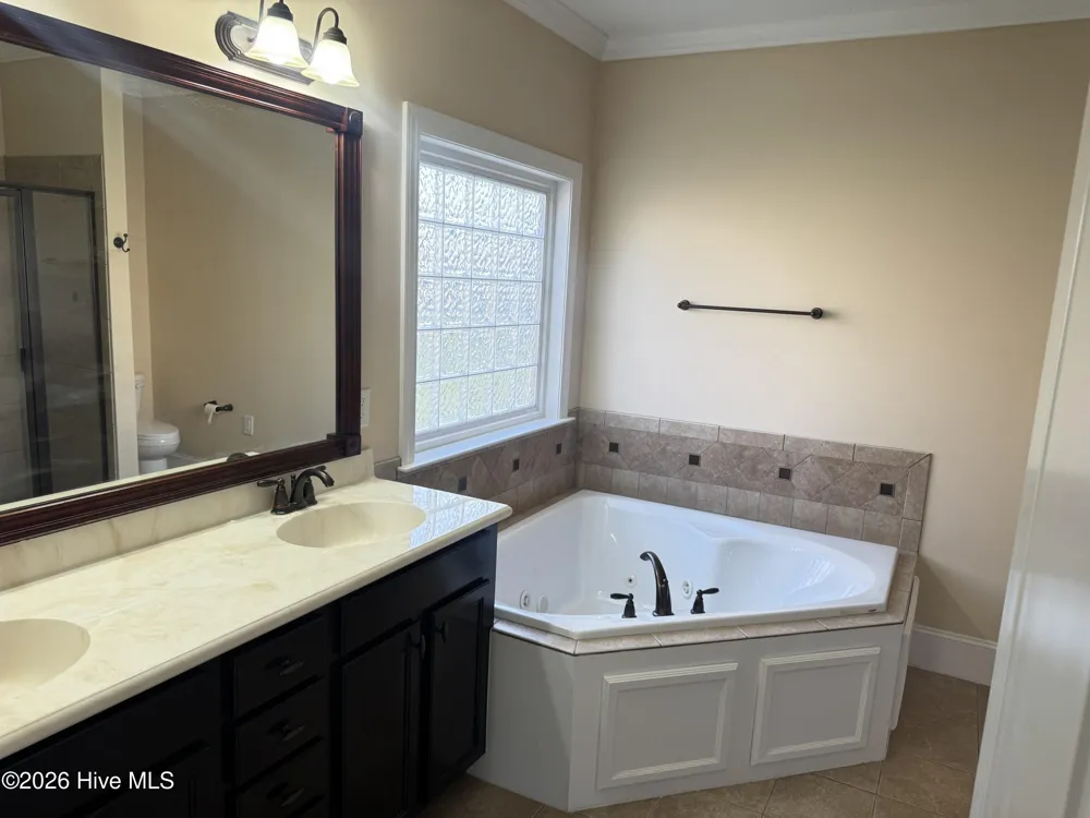 2313 Dovedale Drive #B Greenville, NC 27834