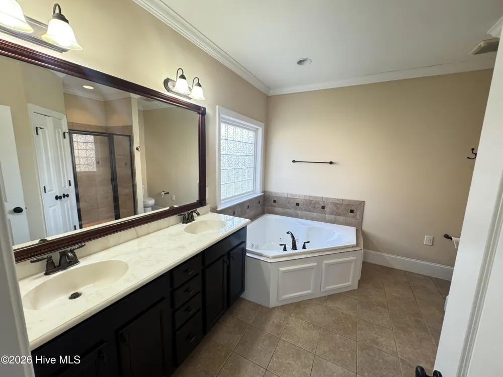 2313 Dovedale Drive #B Greenville, NC 27834