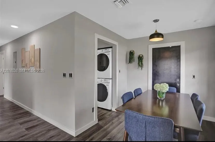 302 NW 9th St Hallandale Beach, FL 33009