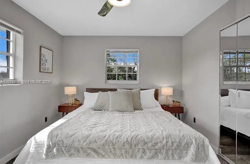 302 NW 9th St Hallandale Beach, FL 33009