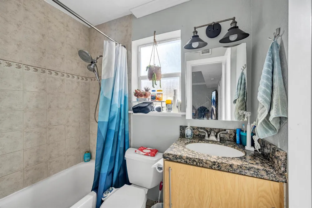 811 NE 14TH PLACE #10 Fort Lauderdale, FL 33304