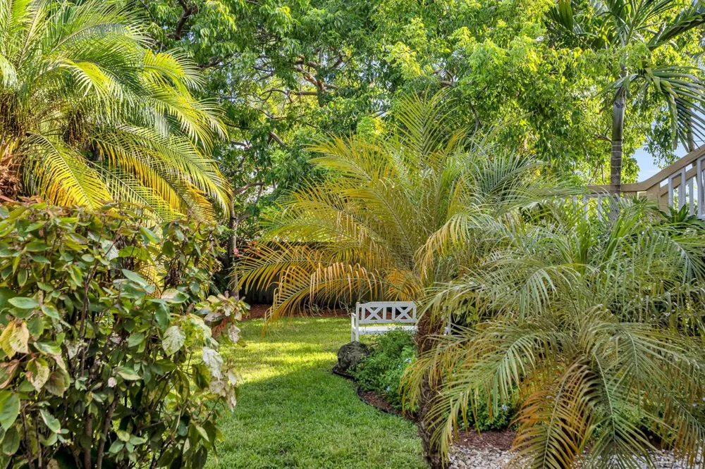 811 NE 14TH PLACE #10 Fort Lauderdale, FL 33304