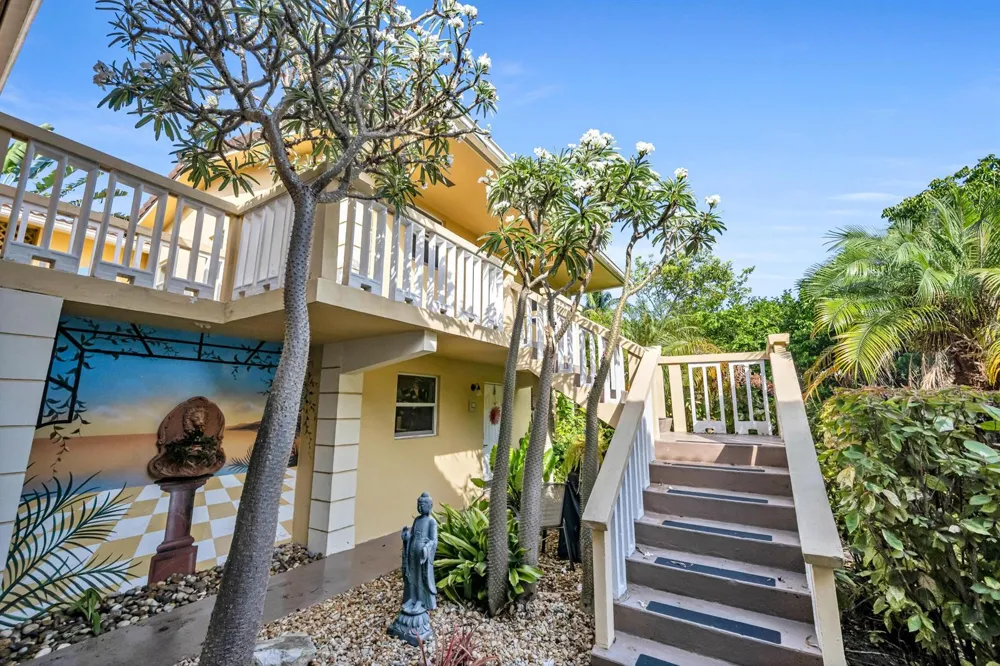 811 NE 14TH PLACE #10 Fort Lauderdale, FL 33304