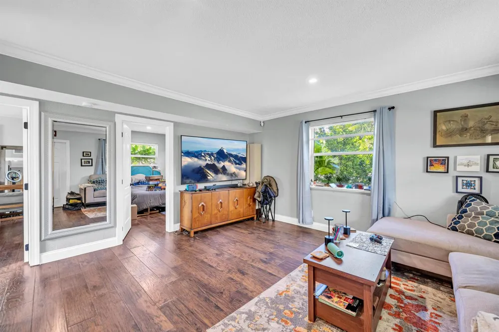 811 NE 14TH PLACE #10 Fort Lauderdale, FL 33304